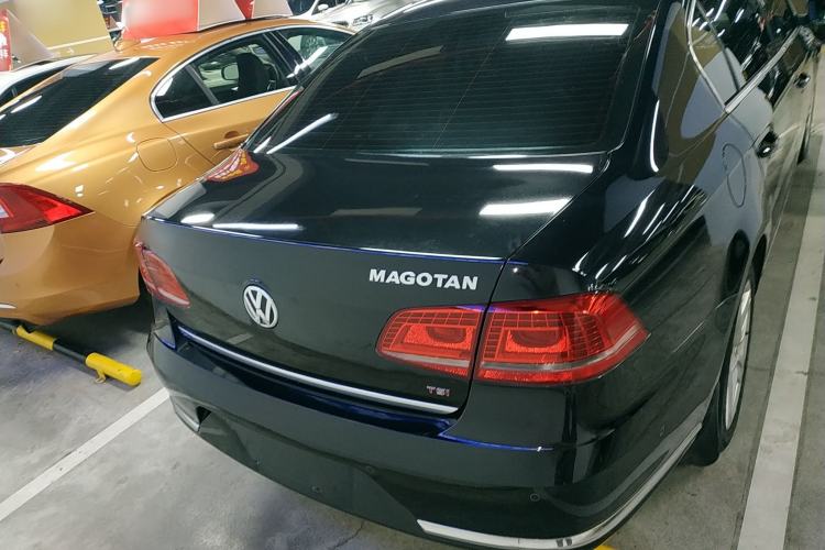 Used Volkswagen Magotan 2015 2.0 TSI Prestige Model Rear