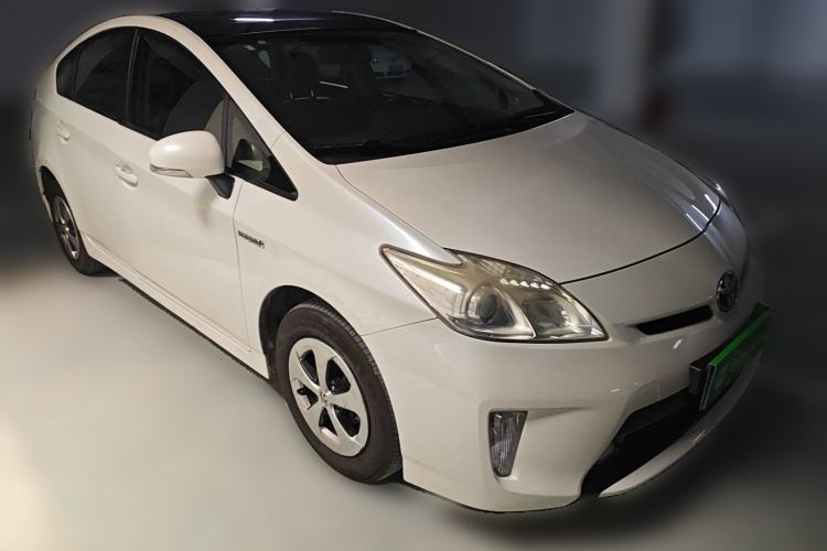 Used Toyota Prius 2012 1.8L Luxury Advanced Edition Front Right 45 Deg
