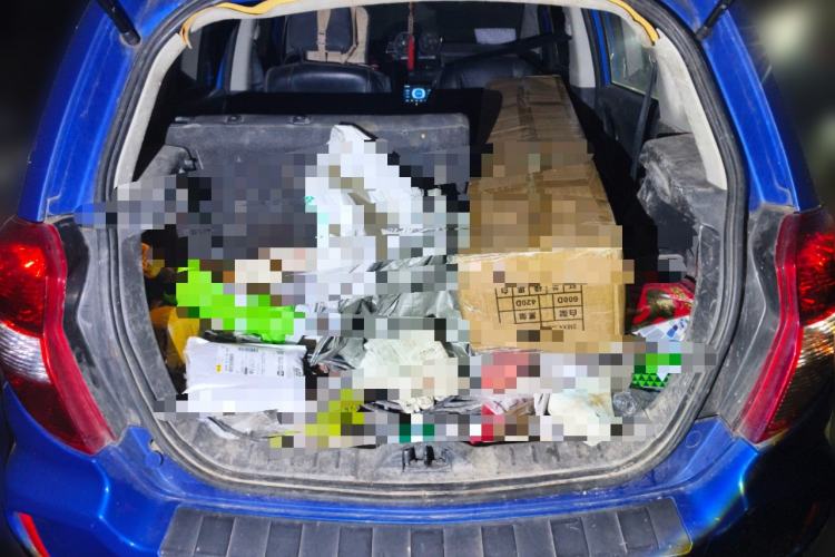 Used CHANGAN CX20 2014 1.4L Manual Sport Edition China V Standard Trunk