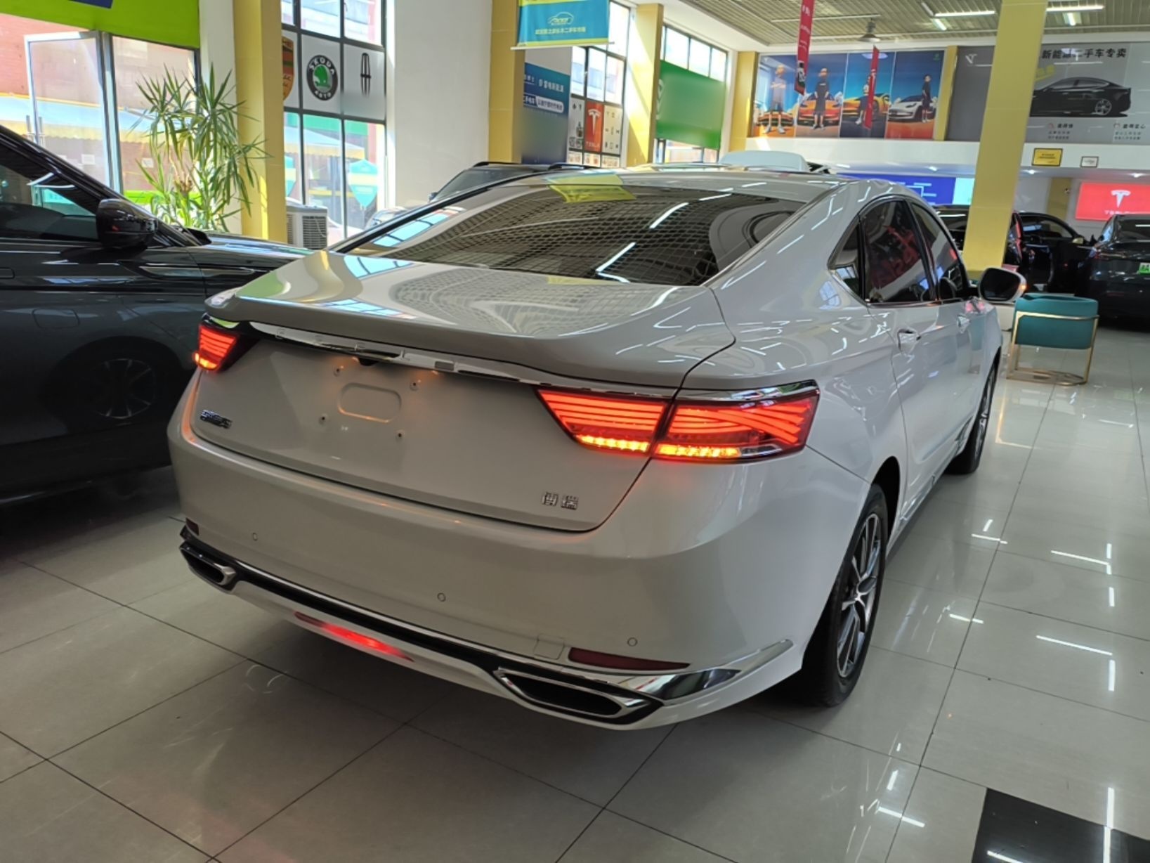 Geely Auto Emgrand GT 2021 1.8T Flagship Edition+ — снимка 6