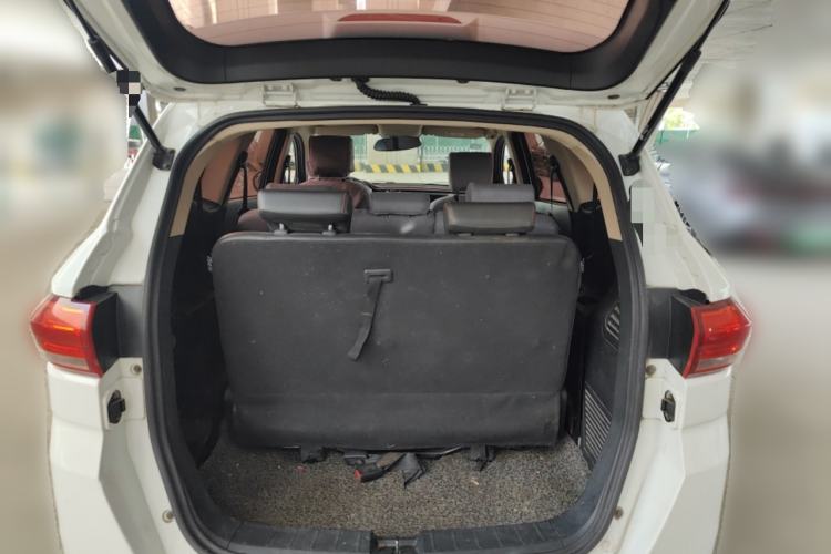 Used Lifan Auto Myway 2016 1.5L Manual Elite Version Trunk