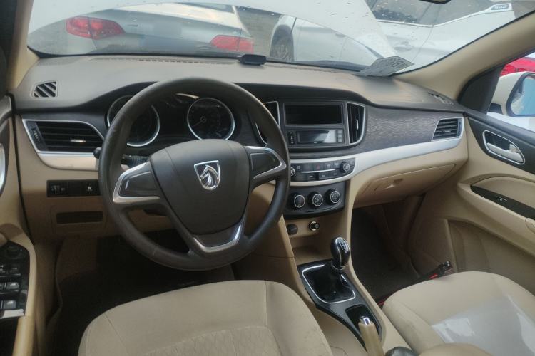 Used Baojun 730 2016 1.5L Manual Value Edition 7 Seats China V Emission Standard