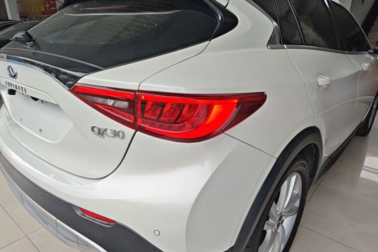 Used Infiniti QX30 2017 1.6T Two-Wheel Drive Fashion Edition Right Rear Taillight