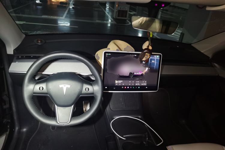 Used Tesla Model Y 2023 Rear-Wheel-Drive Version
