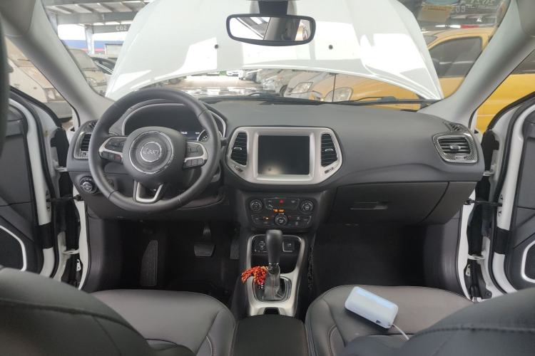 Used Jeep Compass 2017 200T Automatic Family Edition