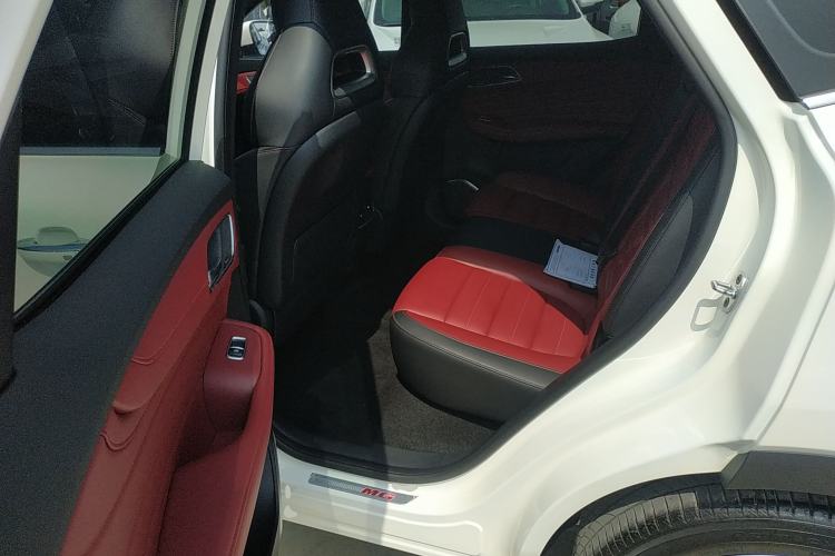 Used MG HS 2018 30T Automatic Two-Wheel Drive Trophy Edition—High-Octane V-Model Left Rear Seat