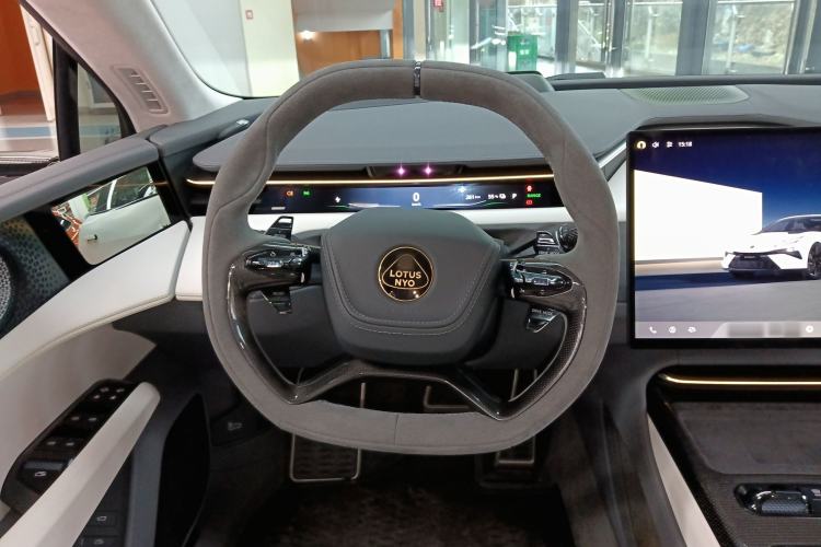 Used Lotus EMEYA 2024 EMEYA L+
