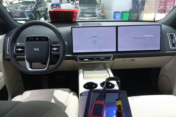 Used Li Auto L6 2025 Pro Smart Refresh Edition
