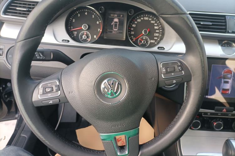 Used Volkswagen Magotan 2016 1.8TSI Smart Comfort Model Steering Wheel