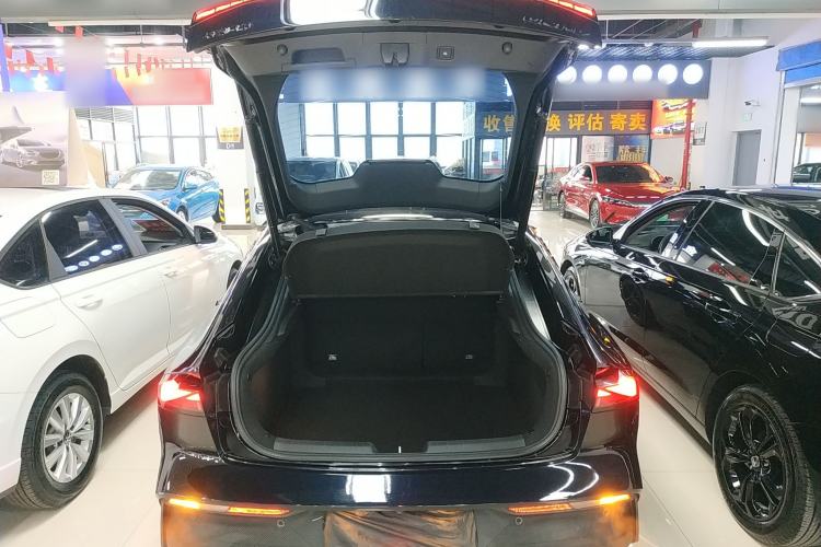 Used CHANGAN UNI-V 2023 1.5T Prestige Model
