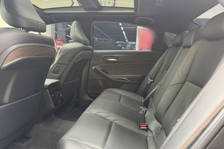 Used Toyota Avalon 2024 Dual-Motor 2.0L Premium Edition