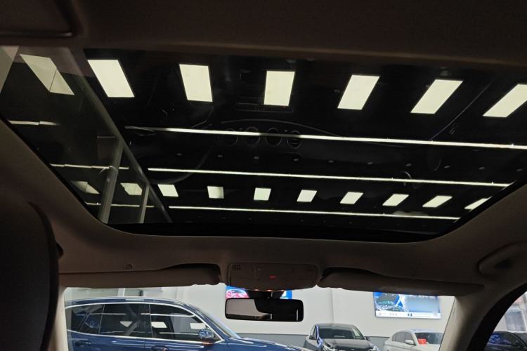 Used Mercedes-Benz E-Class 2023 Updated E 300 L Luxury Edition Headliner