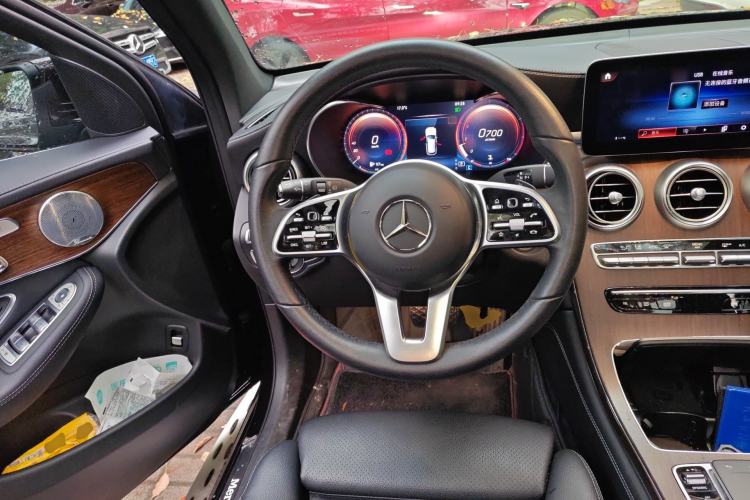 Used Mercedes-Benz GLC 2021 GLC 300 L 4MATIC Dynamic Model Steering Wheel