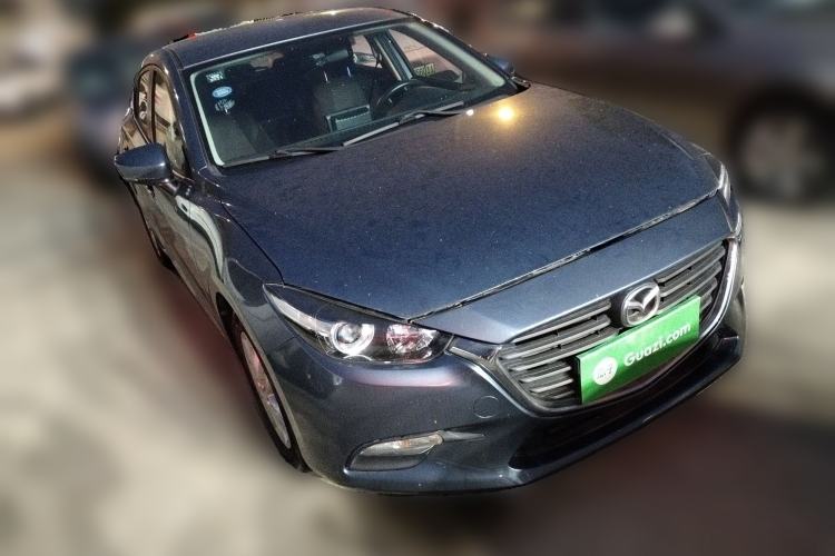 Used Mazda 3 Axela 2019 Cloud-Control Edition Hatchback 1.5L Automatic Comfort Model China VI Standard Front Right 45 Deg