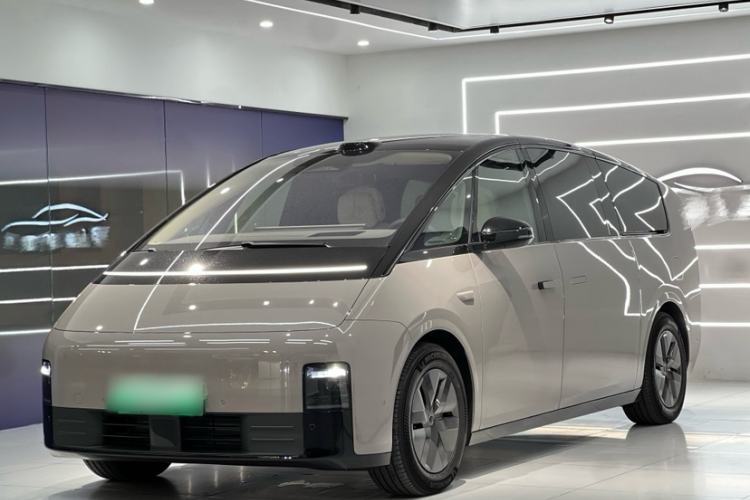 Used Li Auto MEGA 2025 Ultra Smart Refreshed Edition