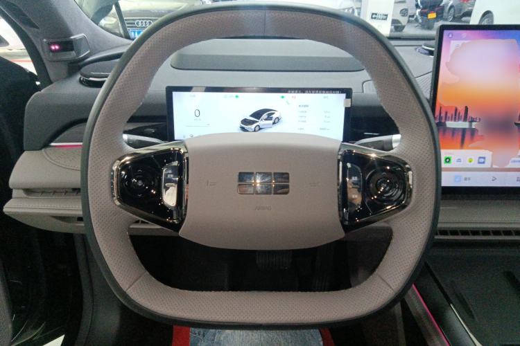 Used Geely Galaxy 8 2025 130km EM-P Starship Edition
