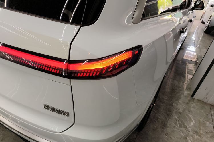 Used ONVO Luxeed L90 2025 Model—Ultra Six-Seater Version