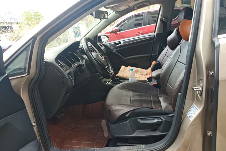 Used Volkswagen Golf 2017 230TSI Automatic Comfort Edition – Celebrating Milestone of One Million Units Left Front Seat