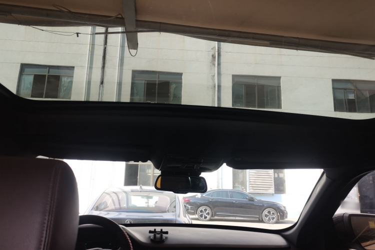 Used Land X7 2015 2.0T Panoramic Prestige Edition
