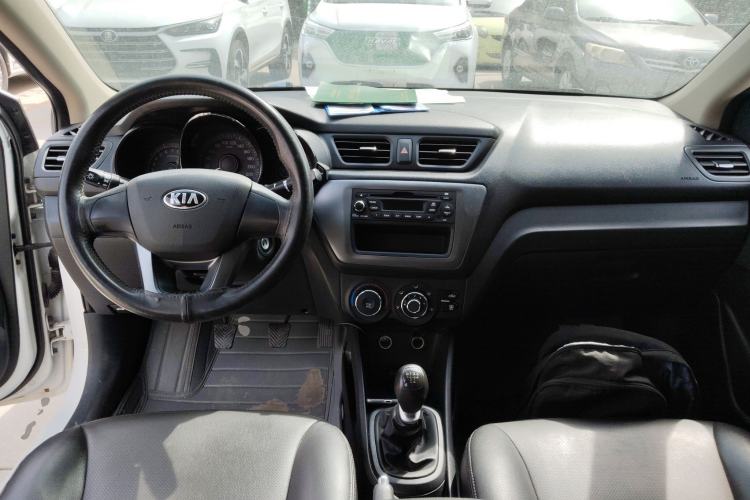 Used Kia K2 2012 Sedan 1.4L MT GLS Commemorative Edition Center Console