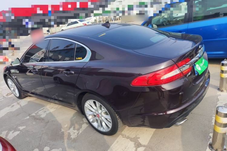 Used Jaguar XF 2015 XF 2.0T Luxury Edition Left Side