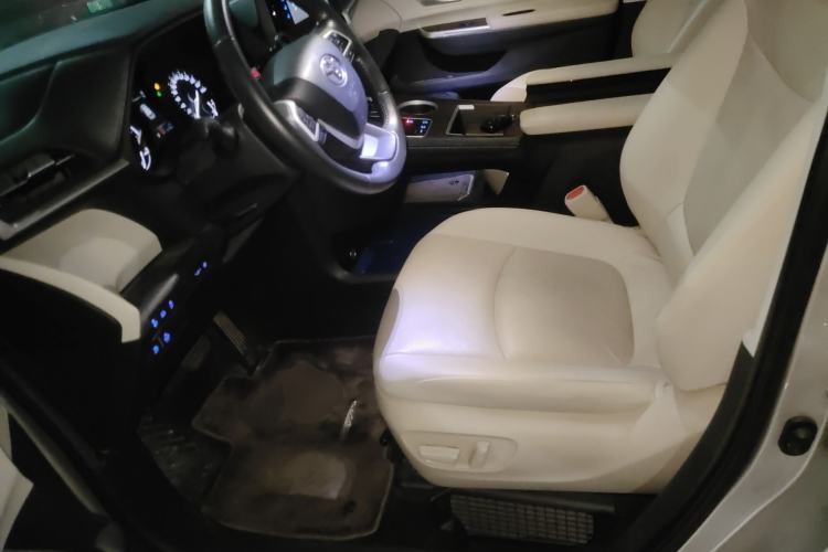 Used Toyota SIENNA 2021 2.5L Hybrid Luxury Edition Left Front Seat