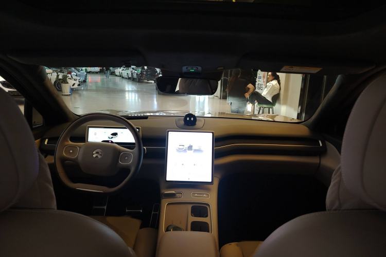 Used Nio ES8 2023 75 kWh Executive Edition