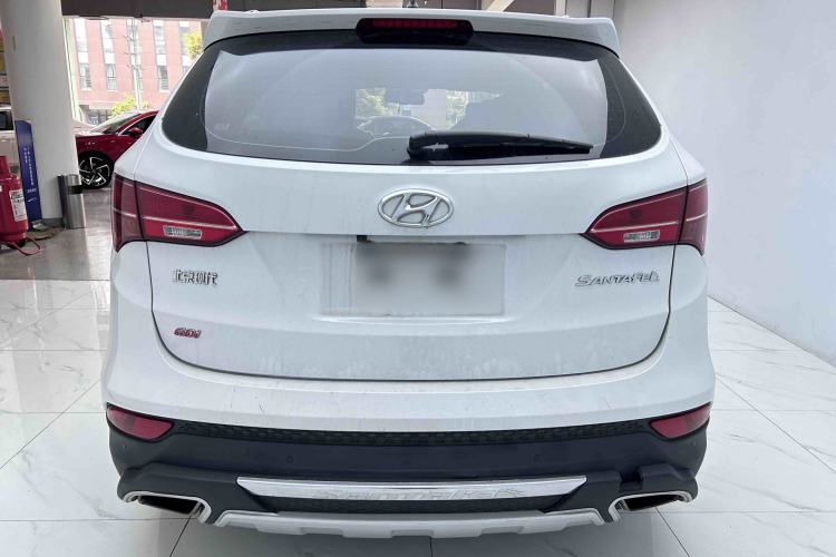 Used Hyundai Santa Fe 2013 2.4L Automatic Two-Wheel Drive Smart Version
