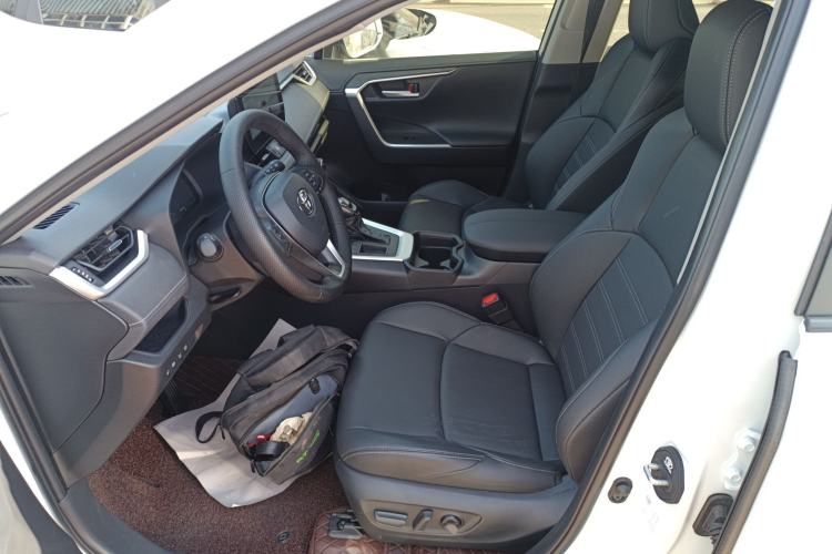 Used Toyota Wildlander 2023 2.0L CVT Two-Wheel Drive Luxury PLUS Edition Left Front Seat