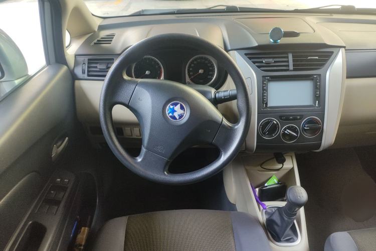 Used Venucia R50 2013 1.6L Manual Fashion Edition