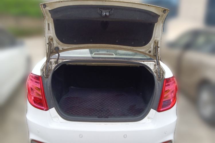 Used Bestune B50 2013 1.6L manual luxury version Trunk