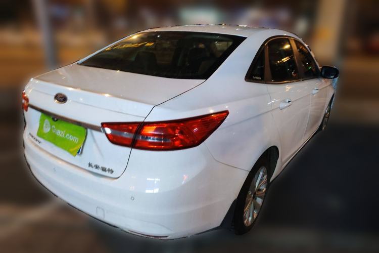 Used Ford Escort 2015 1.5L Manual Fashion Edition
