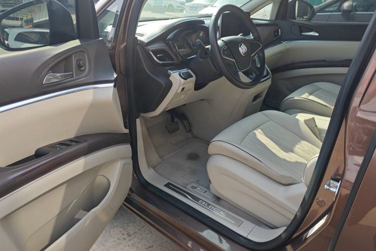 Used Buick GL8 2021 Land Cruiser Executive 652T Premium Model
