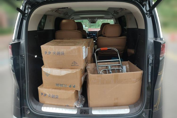 Used Denza D9 2024 EV 620 Premium Model
