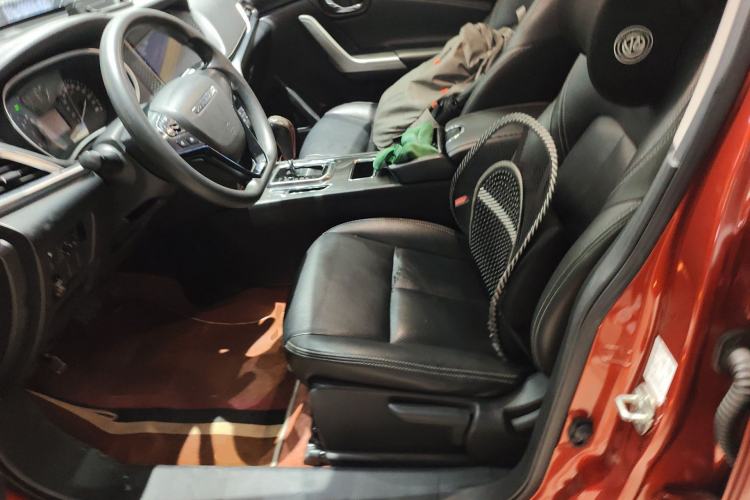 Used Venucia T90 2017 2.0L CVT Fashion Edition
