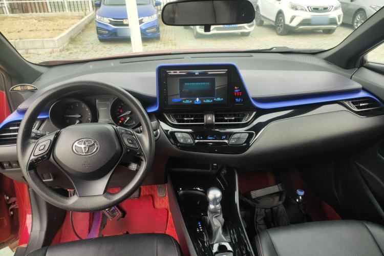Used Toyota C-HR 2018 2.0L Leading Edition China VI Center Console
