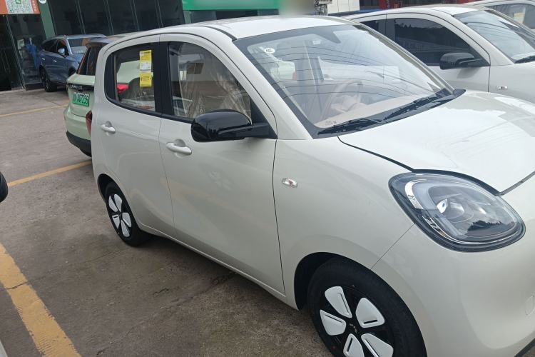 Used Wuling Hongguang MINIEV 2025 Four-Door Version Advanced Edition Front Right 45 Deg