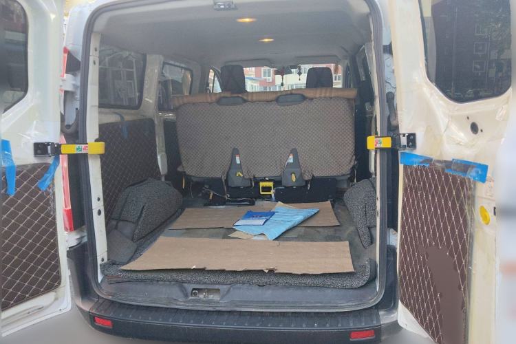 Used Ford Transit 2017 2.0T Gasoline Multi-Purpose Commercial Vehicle Short Wheelbase Low Roof China V Standard
