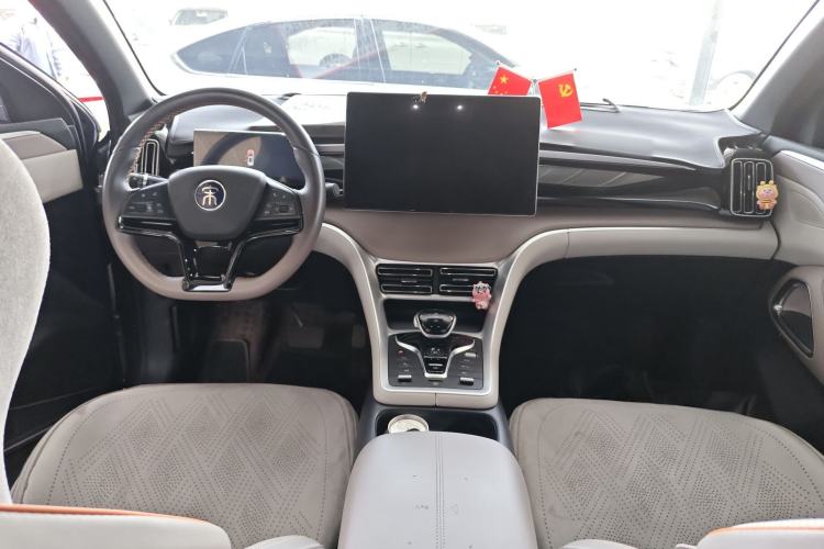Used BYD Song Pro New Energy 2023 Champion Edition DM-i 110KM Beyond Model Center Console