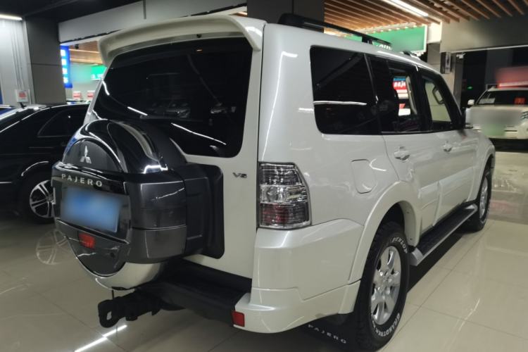 Used Mitsubishi Pajero 2018 3.0L Automatic Standard Edition
