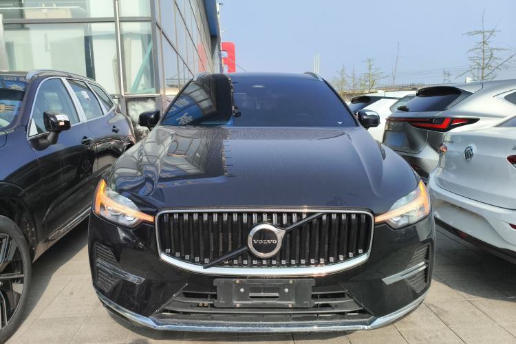 Used Volvo XC60 2024 B5 4x4 Smart Luxury Edition