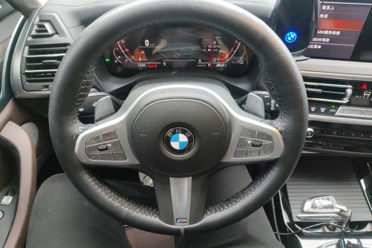 Used BMW X3 2022 Second Facelift xDrive30i Leading Edition M Night Sky Package Steering Wheel