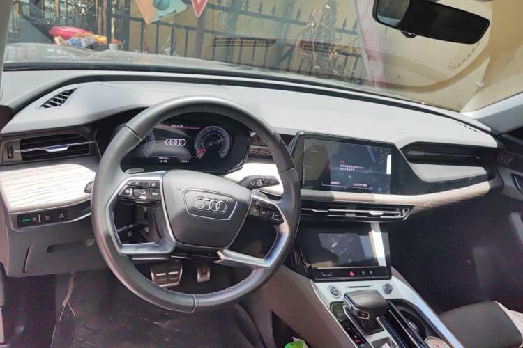 Used Audi Q6 2024 45 TFSI quattro Qiyun Edition Yulin Package 7 Seats
