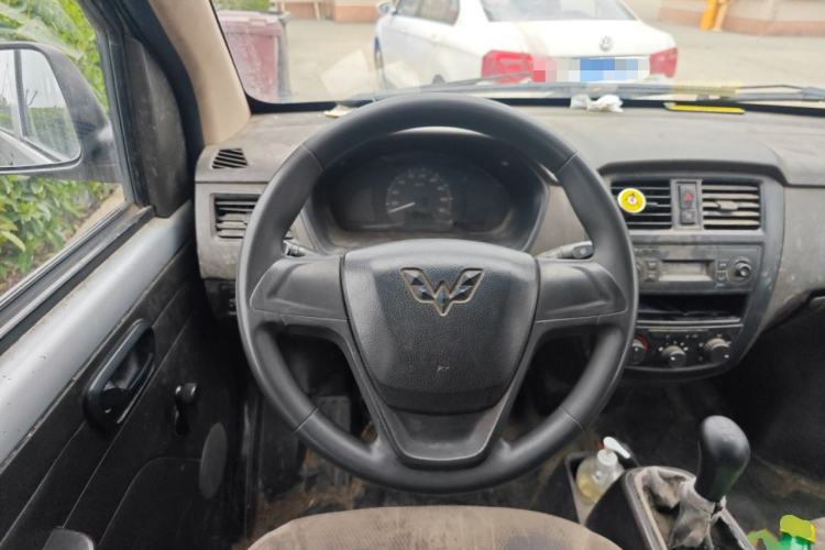 Used Wuling Rongguang 2014 1.2L S Base Model