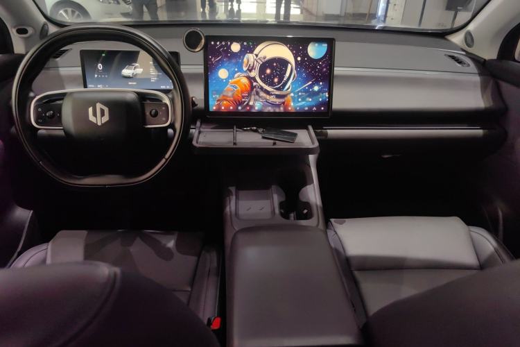 Used Leapmotor C16 2024 Pure Electric 520 Deluxe Edition Center Console