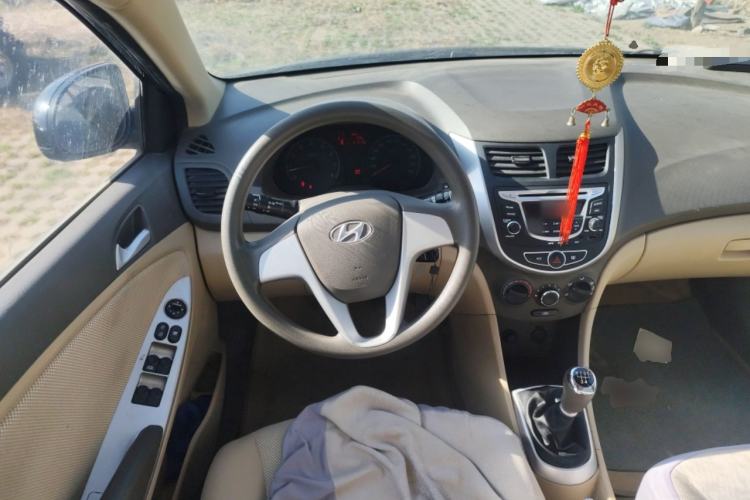 Used Hyundai Verna (older generation) 2010 Sedan 1.4L Manual Comfort GS