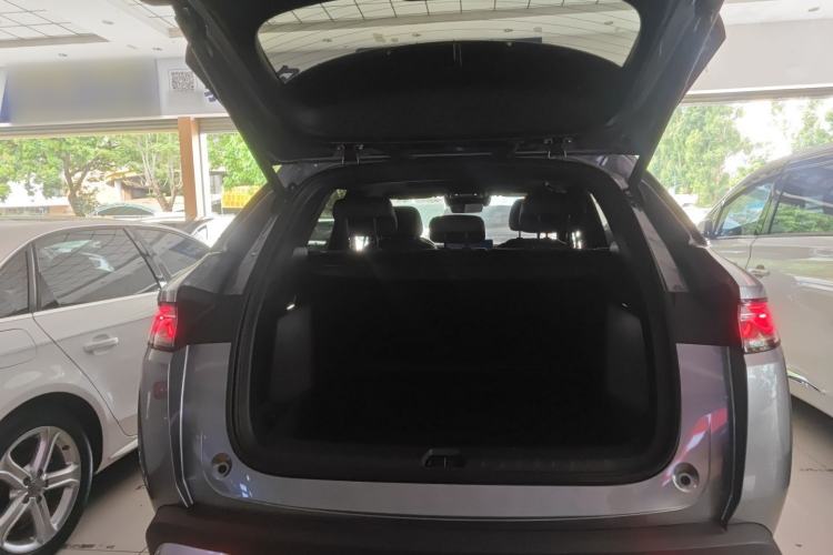 Used BYD Song L DM-i 2025 Intelligent Driving Version 112 km Beyond-Range Type
