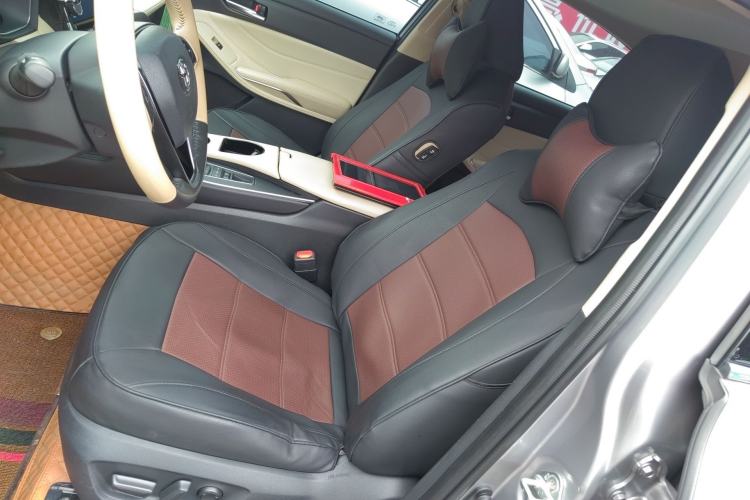 Used Toyota Avalon 2019 Dual-Engine 2.5L Luxury Edition China VI Standard
