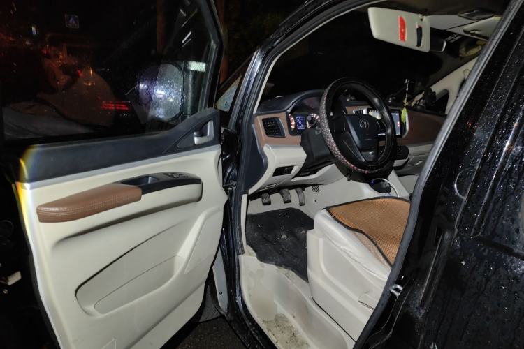 Used FORTHING Lingzhi 2020 M5L 1.6L Base Model 9 Seats Driver Seat