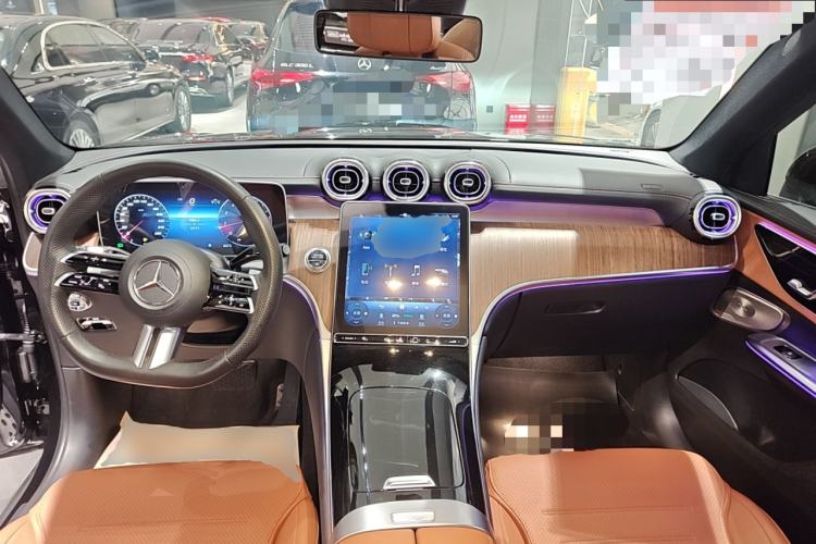 Used Mercedes-Benz GLC 2023 GLC 300 L 4MATIC Dynamic Edition 5-seater Center Console